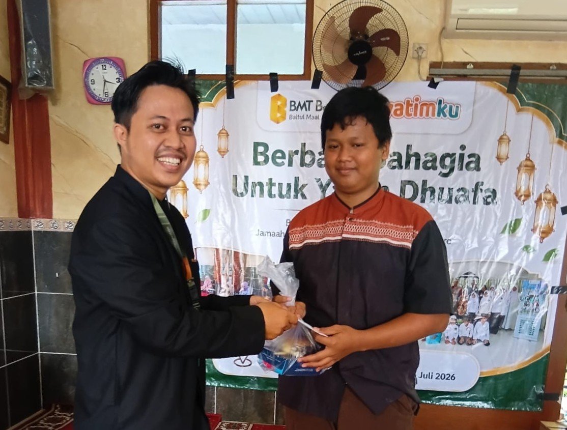 BAITUL MAAL BMT BERINGHARJO BERBAGI KEBAHAGIAAN BERSAMA YATIM DHUAFA DI BINTARO